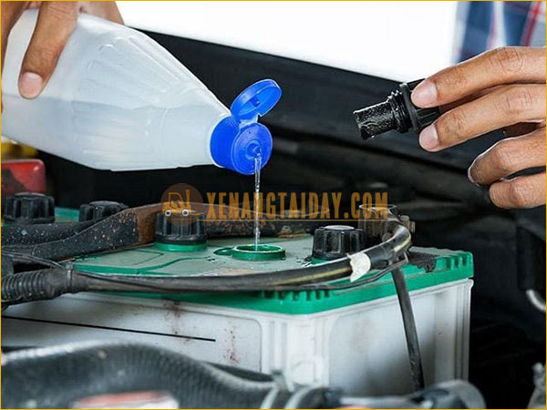 Châm vừa đủ để đảm bảo hiệu quả sử dụng bình