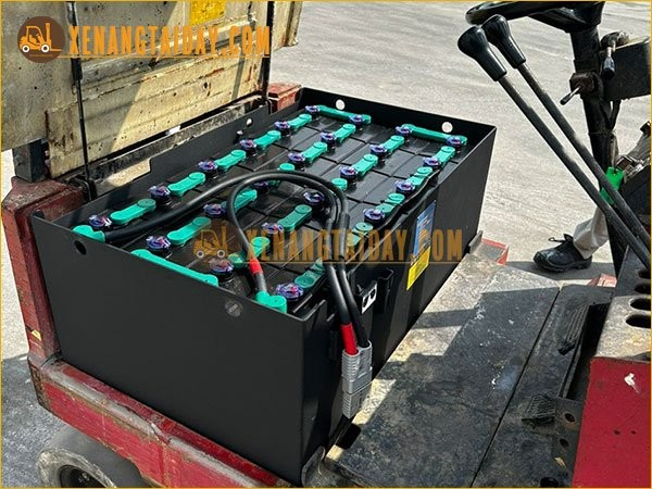 Bình axit chì Lifttop lắp cho xe nâng điện ngồi Nhật bãi