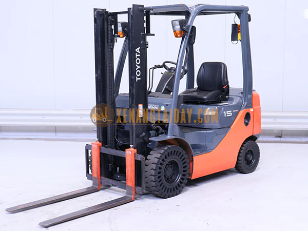 Xe nâng dầu 1.5 tấn TOYOTA 02-8FD15 đời mới nhất