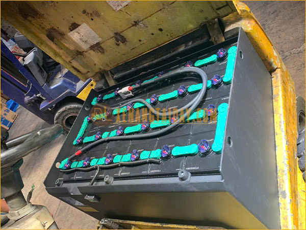 Ắc quy axit chì Hitachi Lifttop lắp cho xe nâng điện ngồi