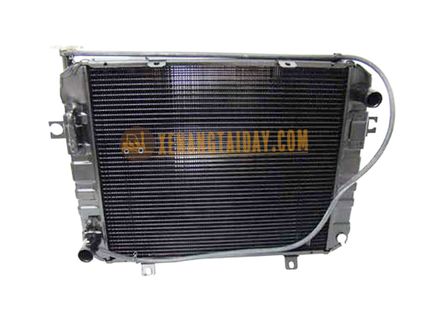 Két nước xe nâng Nissan
