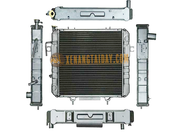 Két nước xe nâng Toyota