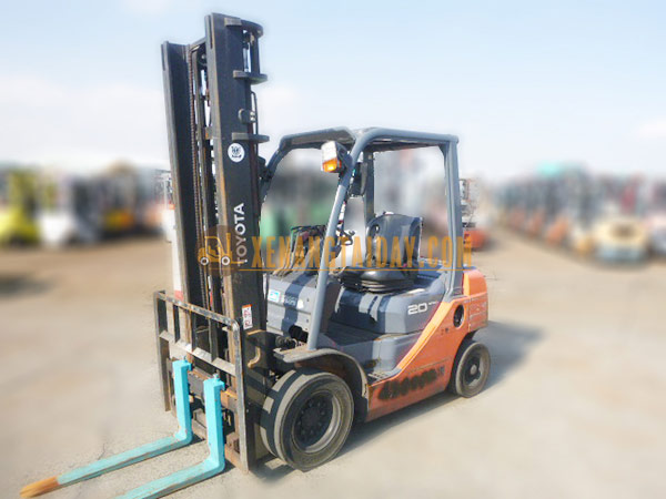 Xe nâng Xăng TOYOTA 8FG20