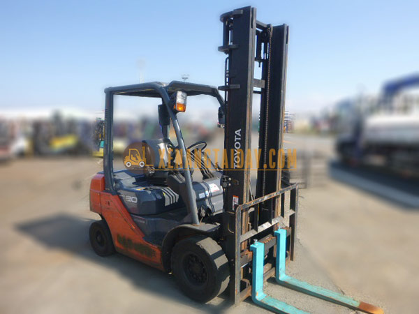 Xe nâng Xăng TOYOTA 8FG20