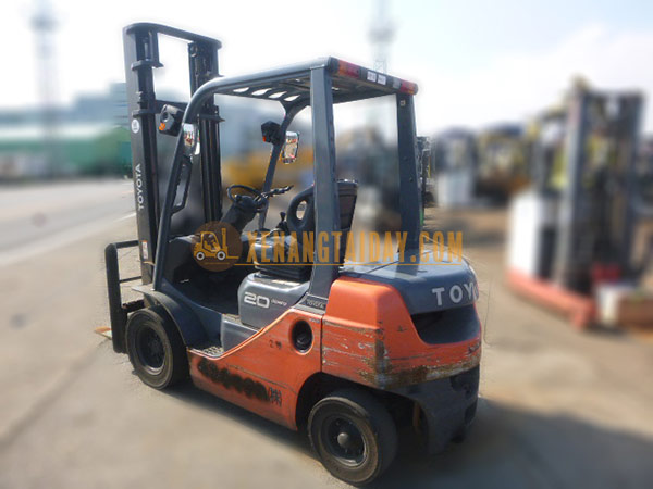 Xe nâng Xăng TOYOTA 8FG20