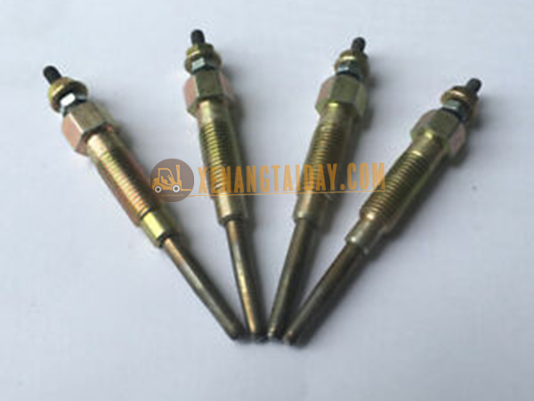 Bu gi xông xe nâng Toyota 1DZ