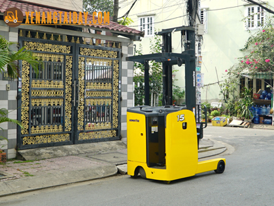 Bảng báo giá xe nâng điện đứng lái 1,5 tấn đã qua sử dụng 