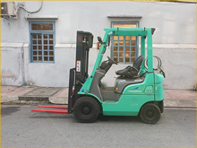 Bảng Giá Xe Nâng Xăng – Gas 700, 900kg, 1, 1.3, 1.4 Tấn Mới Nhất 2025