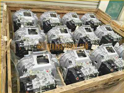 Hộp số sàn (hộp số cơ) xe nâng là gì?