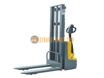 Mua xe nâng bán tự động | Giá xe nâng bán tự động mới nhất