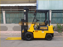 Xe nâng dầu KOMATSU FD15-1