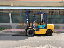 Xe Nâng Dầu KOMATSU FD30C-12