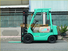 Xe nâng dầu MITSUBISHI FD15