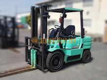 Xe Nâng Dầu MITSUBISHI FD35AT