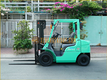 Xe nâng dầu MITSUBISHI FDE20T