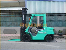 Xe nâng dầu MITSUBISHI FDE25T
