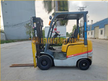 Xe nâng dầu TCM FD15C13