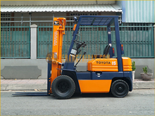 Xe nâng dầu TOYOTA 5FD15