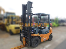 Xe nâng dầu TOYOTA 7FD20