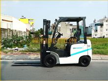 Xe nâng dầu UNICARRIERS FD15T14