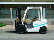 Xe nâng dầu UNICARRIERS FD20T4