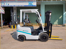 Xe Nâng Dầu UNICARRIERS FHD18T3Z