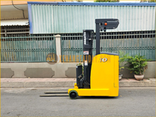 Xe nâng điện đứng lái KOMATSU FB10RW-15
