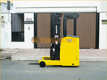 Xe nâng điện đứng lái KOMATSU FB15RL-15