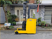 Xe nâng điện đứng lái KOMATSU FB15RS-15