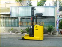Xe nâng điện đứng lái NICHIYU FBRAW15-63-650M gắn pin lithum 48V - 230Ah PKGFF48230
