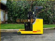 Xe nâng điện đứng lái TCM FRHB25-8