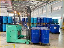 Xe nâng điện đứng Mitsubishi chuyên nâng phuy hóa chất