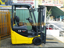 Xe nâng điện ngồi lái KOMATSU FB13M-12