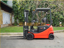 Xe nâng điện ngồi lái KOMATSU FB15-12 gắn pin lithum 48V - 460Ah PKGFF48460