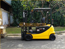 Xe nâng điện ngồi lái KOMATSU FB15G-12