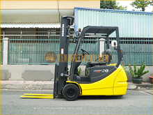 Xe nâng điện ngồi lái KOMATSU FB20M-12