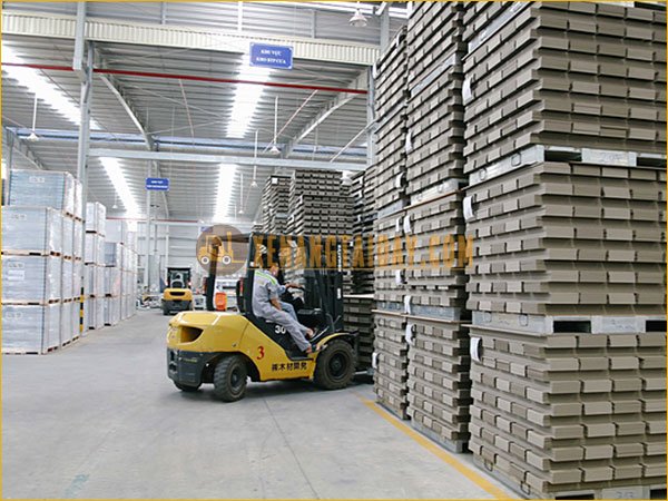 Xe nâng Nhật bãi nâng vật liệu xây dựng giá rẻ