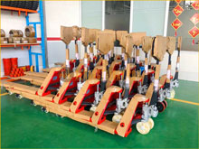 Xe nâng tay 3 tấn: Tối ưu năng suất và tiết kiệm chi phí.
