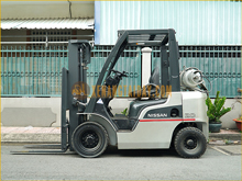 Xe nâng xăng - gas NISSAN EBT-P1F2