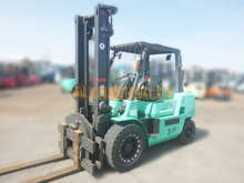 Xe nâng dầu MITSUBISHI FD40T 