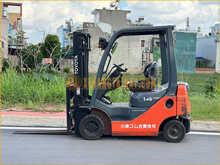 Xe nâng xăng TOYOTA 8FG14