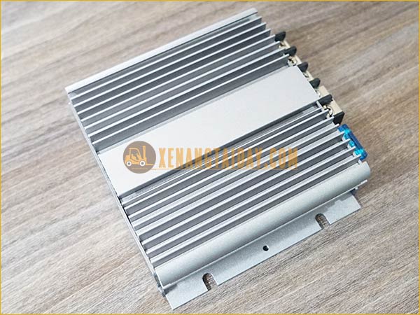 Bộ chuyển đổi 480W DC - DC 72V về 48V DAYGREEN A7D48C10