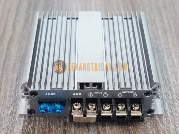 Bộ chuyển đổi 480W DC - DC 72V về 48V DAYGREEN A7D48C10