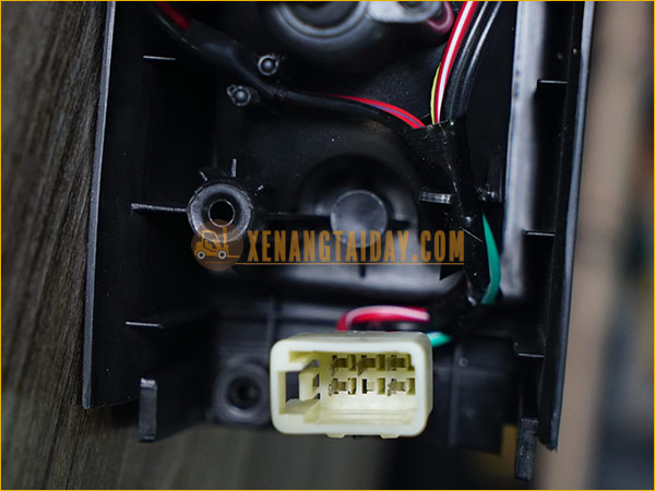 Bộ đèn chiếu sáng xe nâng TOYOTA