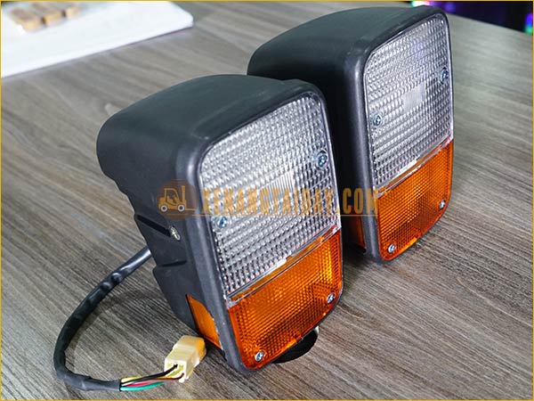 Bộ đèn chiếu sáng xe nâng TOYOTA