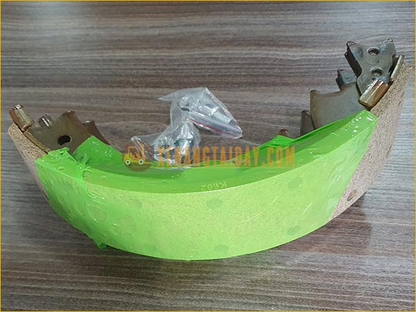 Bộ guốc và bố thắng (má phanh) xe nâng 3 tấn, 3.5 tấn,...