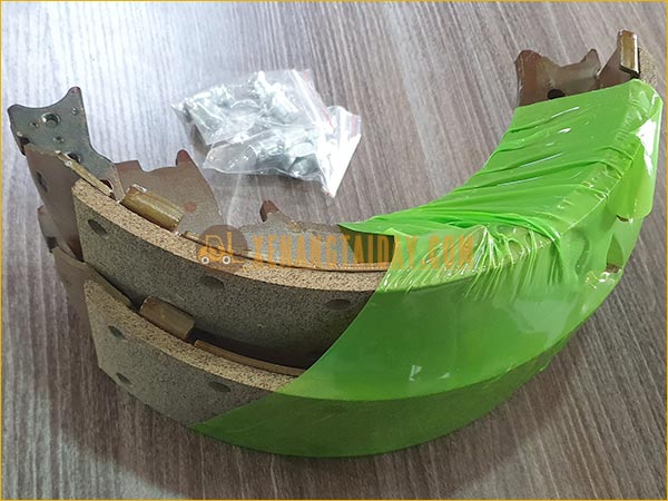 Bộ guốc và bố thắng (má phanh) xe nâng 3 tấn, 3.5 tấn,...
