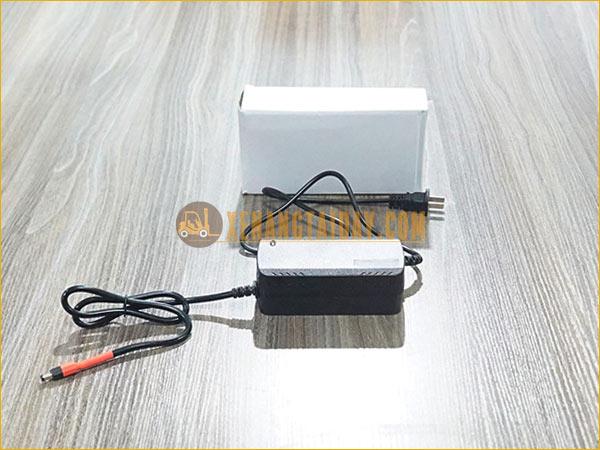 Bộ kích đề khởi động lithium di động | Chuyên kích đề nổ xe nâng, xe ô-tô, xe tải