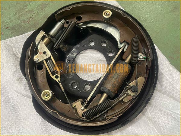 Bộ thắng đùm xe nâng dầu NISSAN FJ01A18