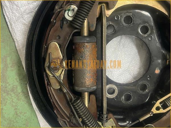Bộ thắng đùm xe nâng dầu NISSAN FJ01A18